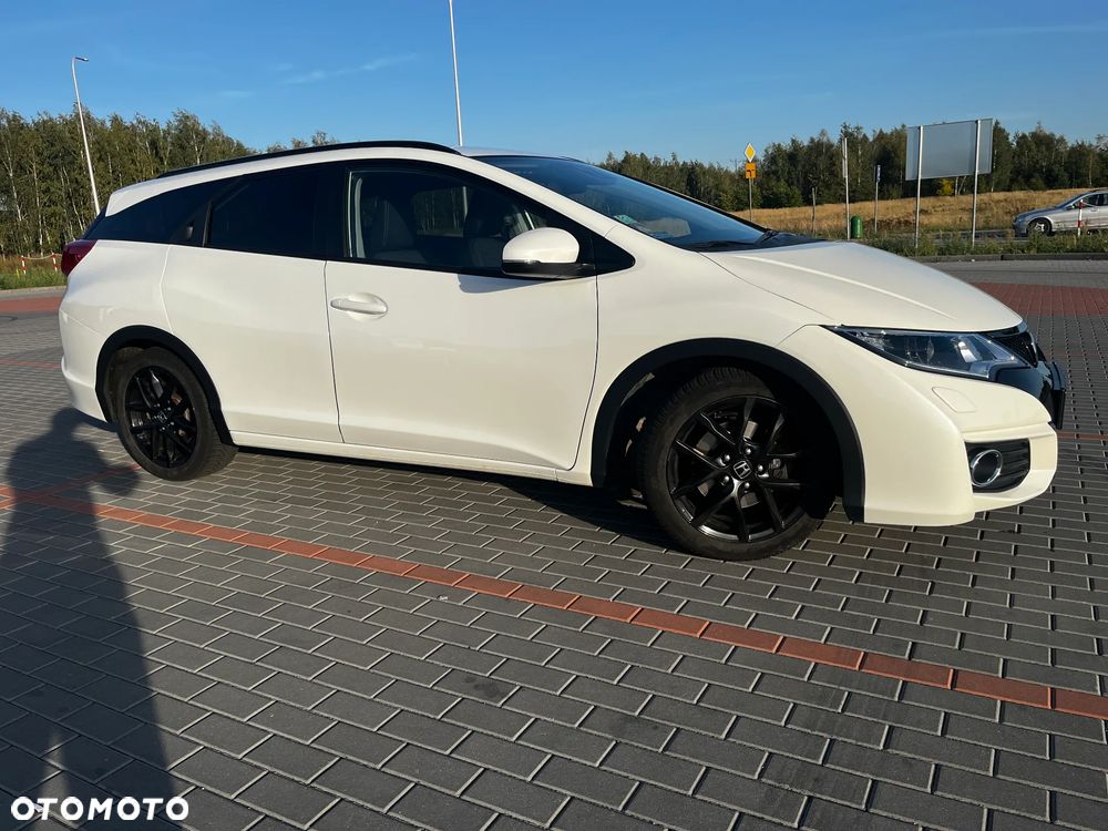 Honda Civic 1.8 Style Edition (Honda Connect+) - 12