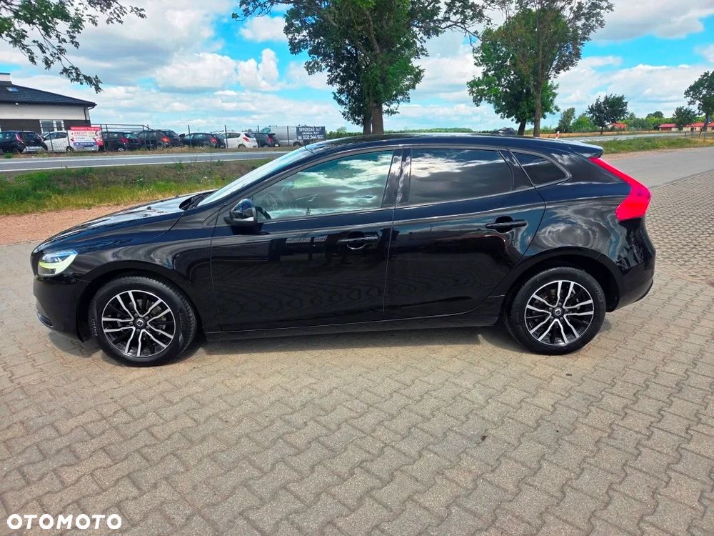 Volvo V40 D2 Momentum - 19