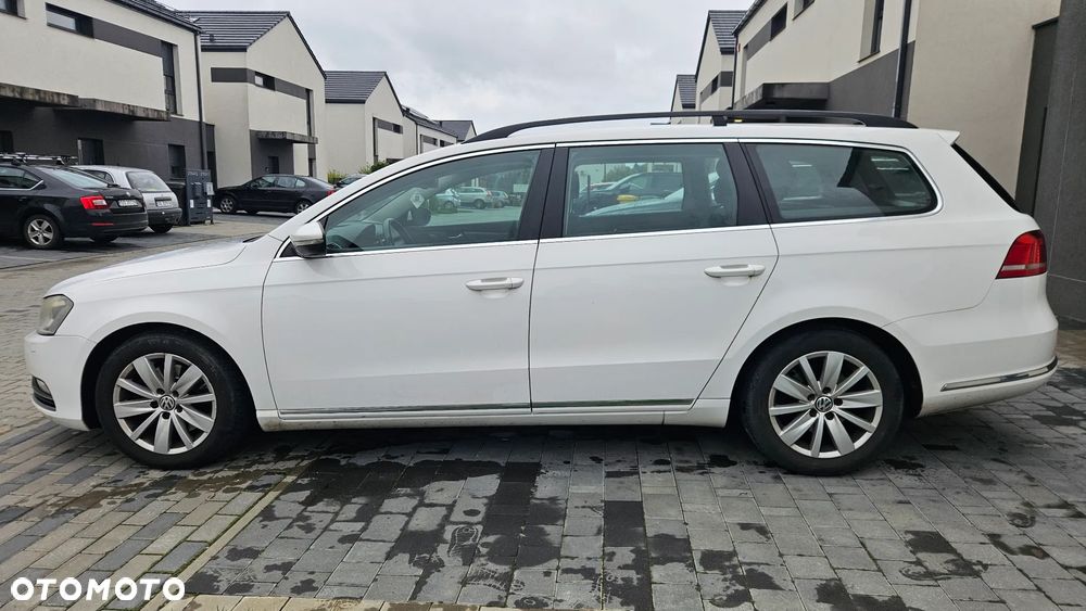 Volkswagen Passat 2.0 TDI Comfortline - 11