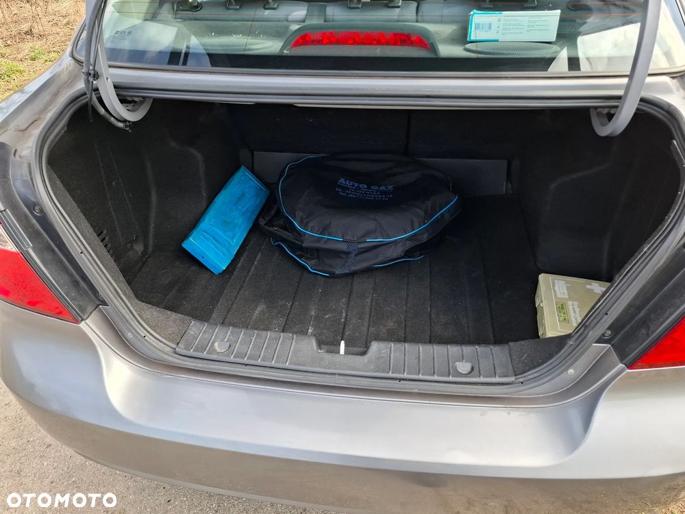 Chevrolet Aveo 1.2 16V Base - 9