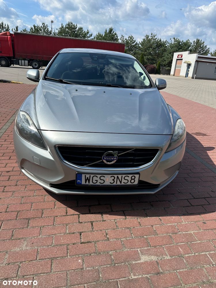 Volvo V40 D2 Momentum - 1