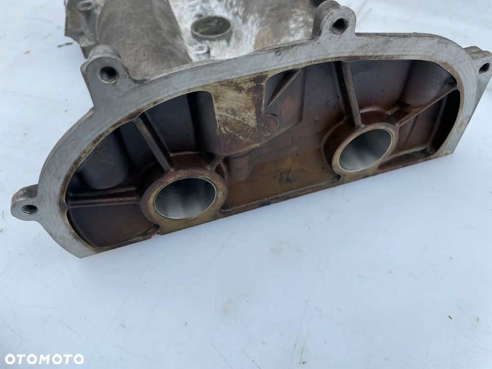 Pokrywa zaworów wałki rozrządu vw Golf V 03C103475 03CAS 03CAH - 4