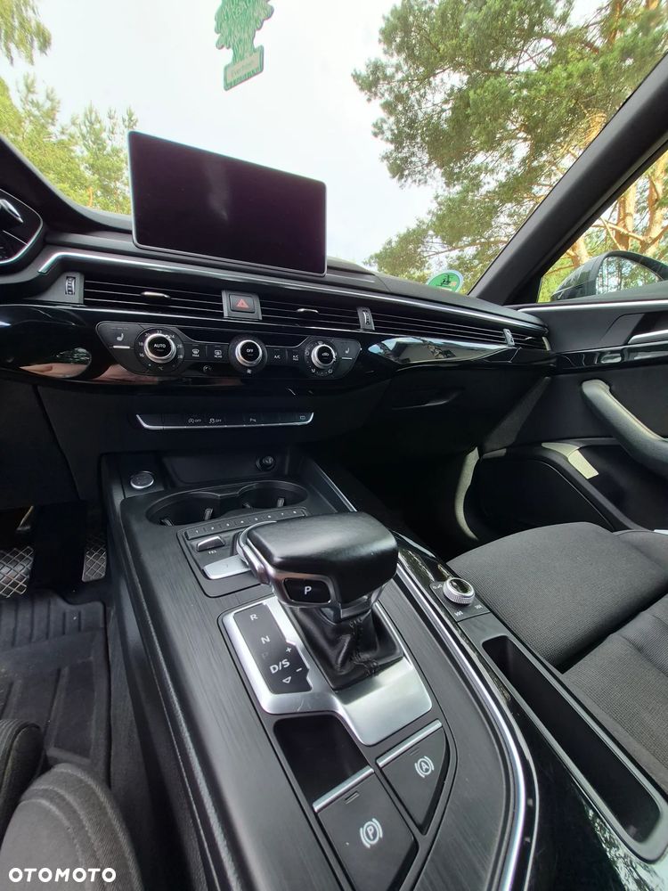 Audi A4 Avant 2.0 TDI ultra S tronic sport - 20