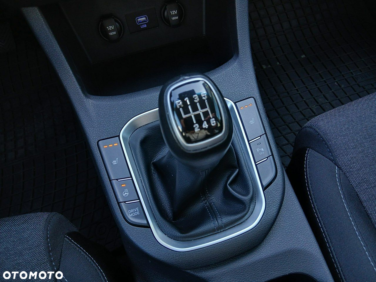 Hyundai i30 - 23