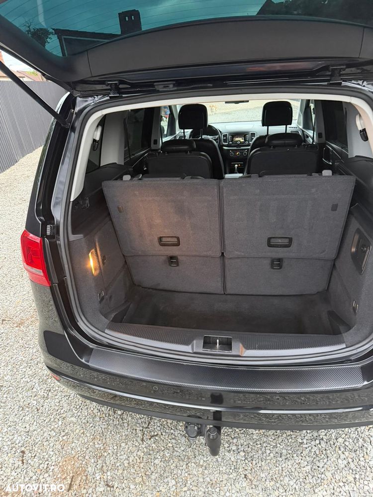 Volkswagen Sharan 2.0 TDI DSG BlueMotion Technology Highline - 11