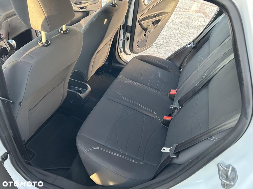 Ford Fiesta - 22