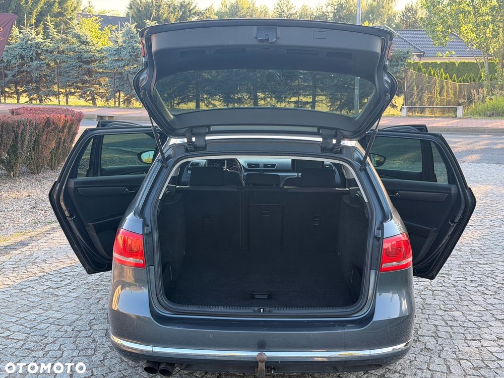 Volkswagen Passat 1.8 TSI Highline - 23