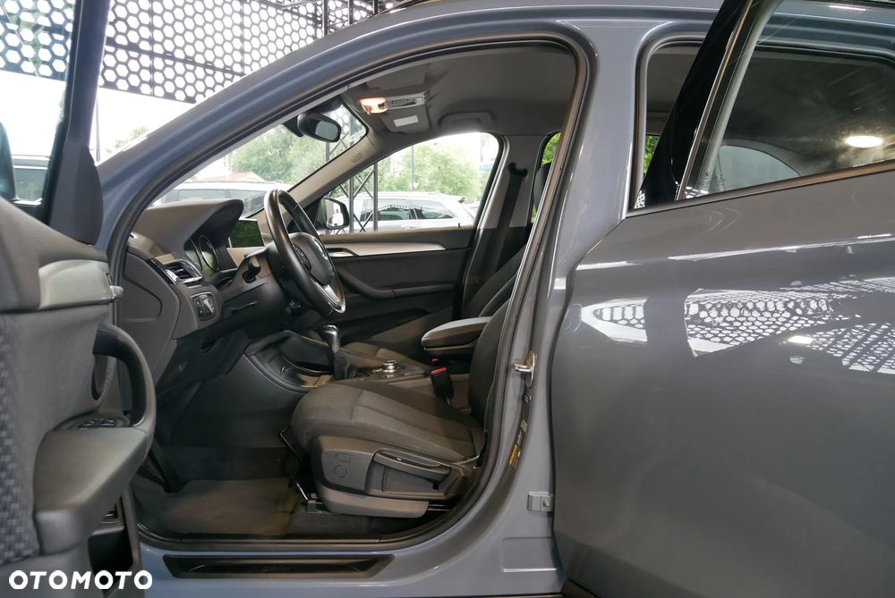 BMW X1 sDrive18i Business Edition - 8