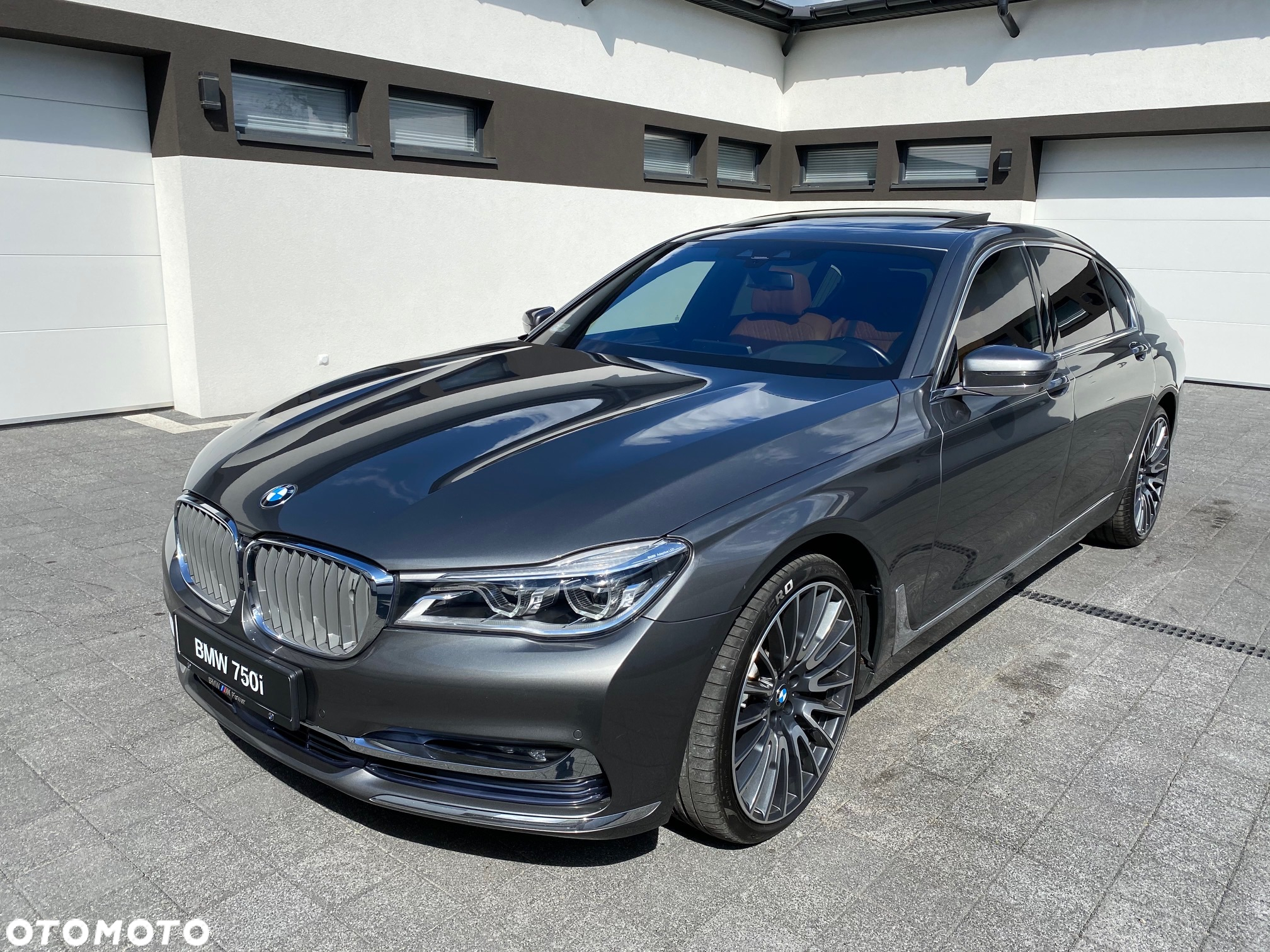 BMW Seria 7 750Li xDrive - 11