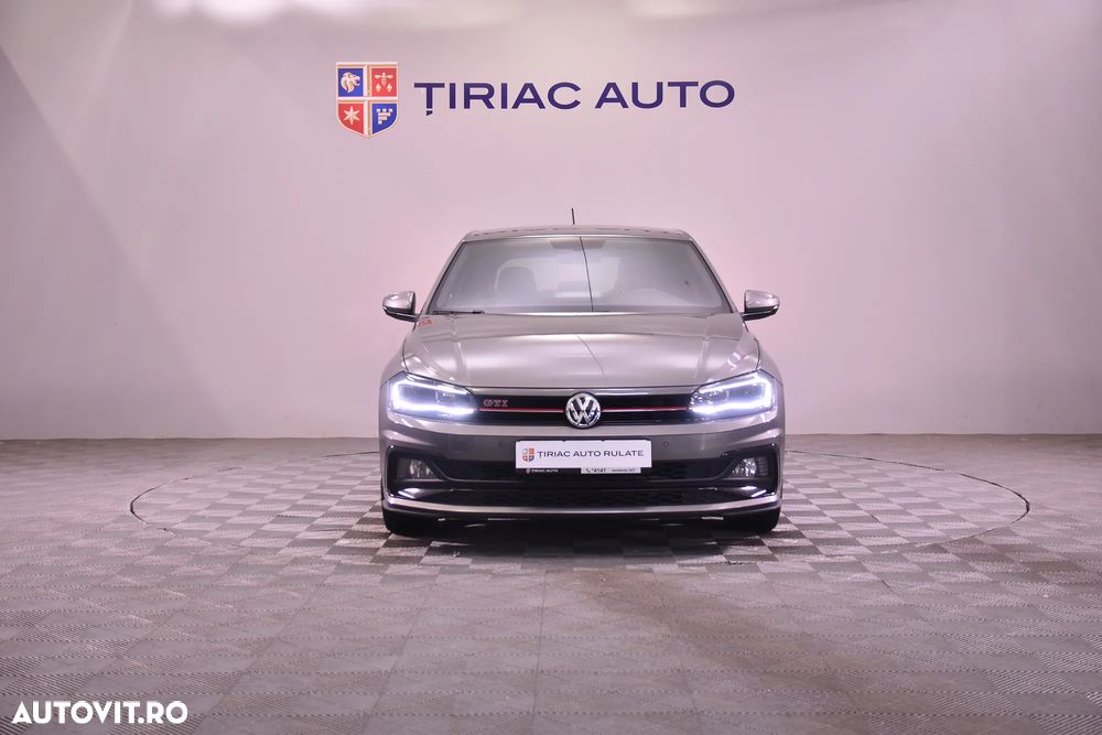 Volkswagen Polo 2.0 TSI DSG GTI - 8