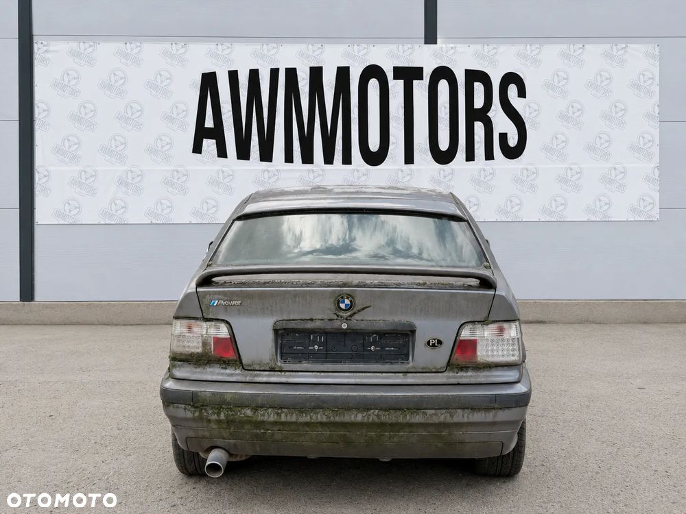 BMW 3 E36 COUPE 1995 *SAMOCHÓD  NA CZĘŚCI* 5663 ARKTISGRAU METALLIC (269) MASKA, LAMPA, DRZWI, LUSTERKO, ZDERZAK, GRILL, BŁOTNIK, KLAPA, BELKA, DESKA, FOTELE, KANAPA, ĆWIARTKA KIEROWNICA, TARCZE, ZACISKI, ZAWIESZENIE, KOMPLETNY PRZÓD, KOMPLETNY TYŁ, LICZNIK, ZEGARY, PRAWE LEWE PRZÓD TYŁ - 3