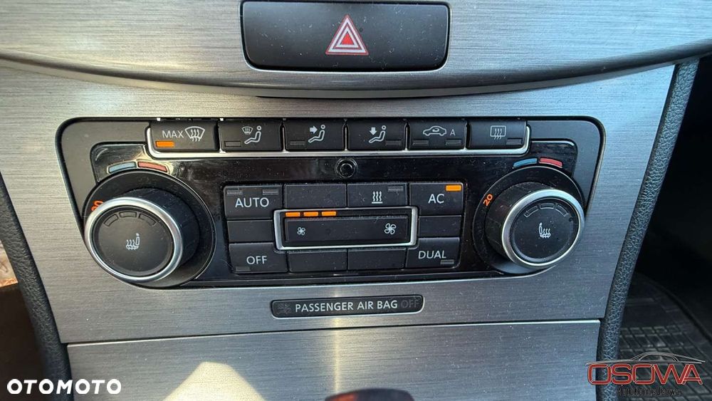 Volkswagen Passat - 30