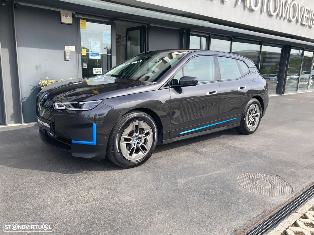 BMW iX xDrive40 - 4