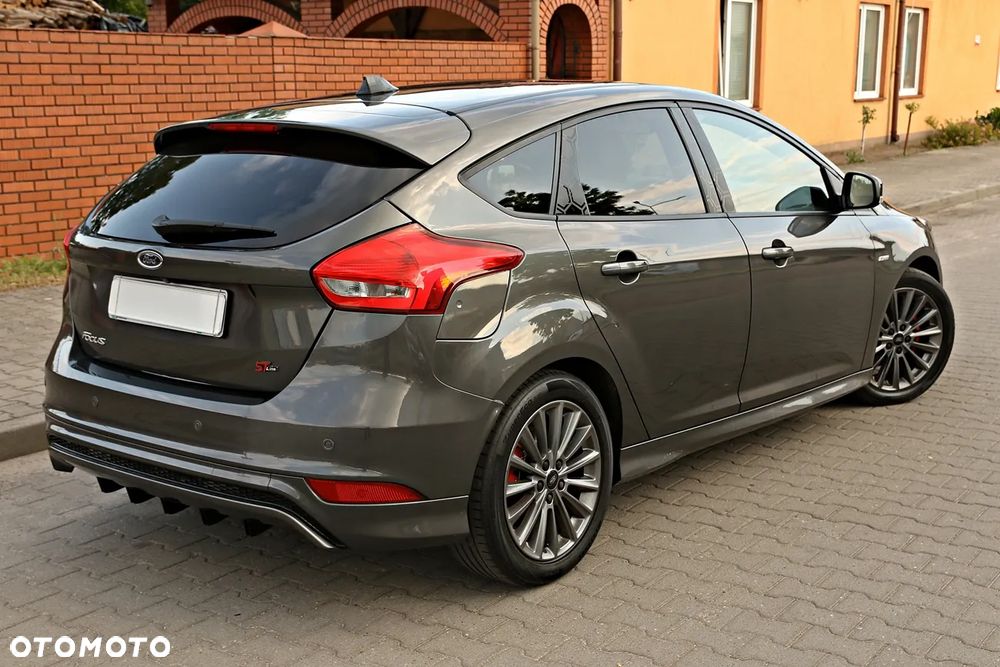 Ford Focus 1.0 EcoBoost Start-Stopp-System ST-LINE X - 16