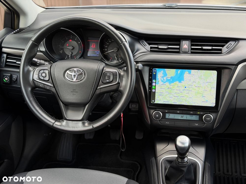 Toyota Avensis 1.8 Active - 17