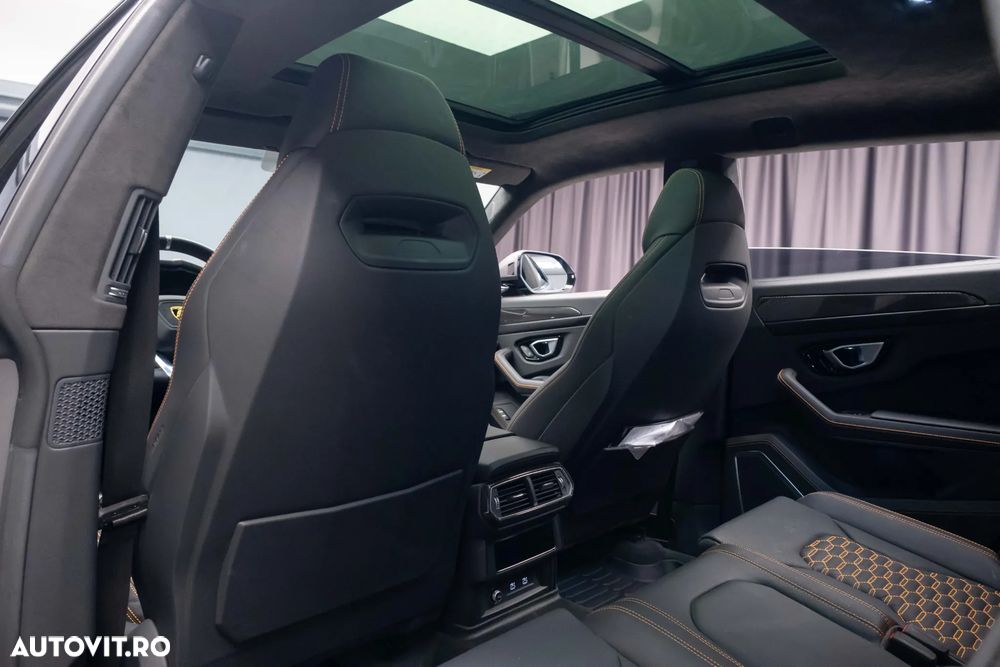 Lamborghini Urus - 38