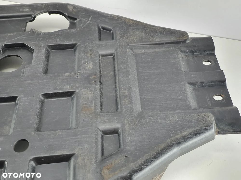 OSLONA TYL  TGB BLADE 250 - 6