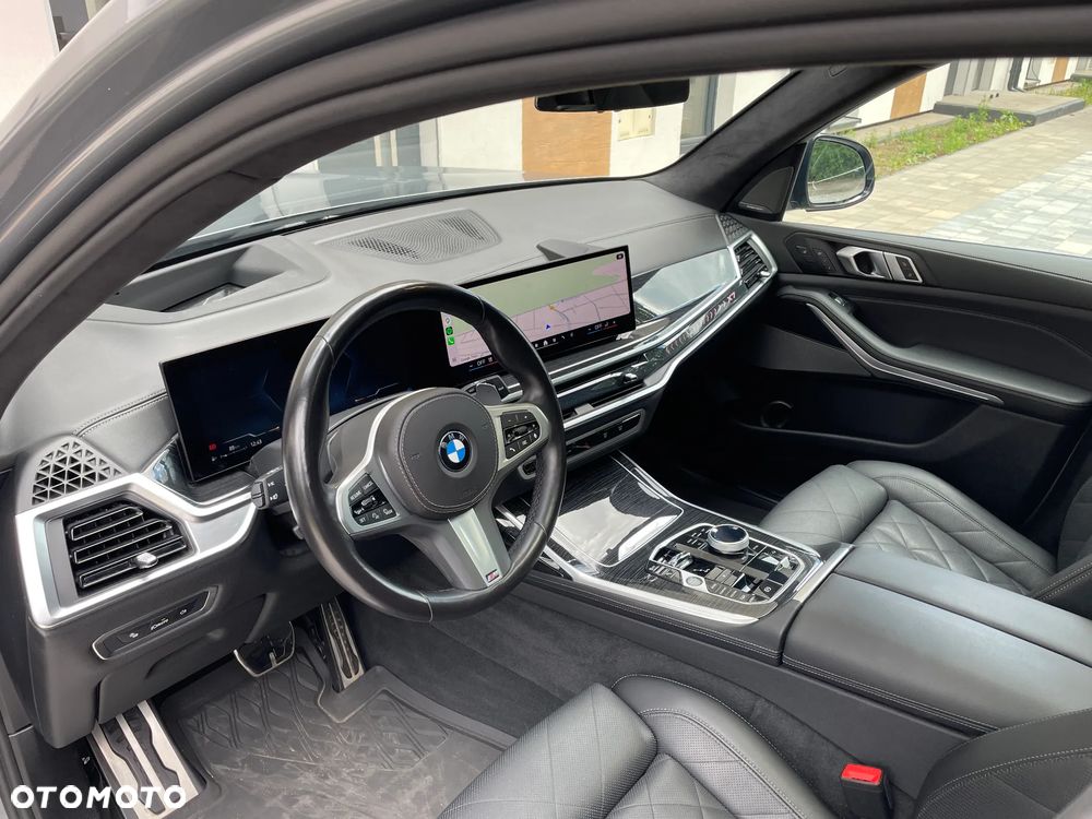 BMW X7 xDrive40i - 27