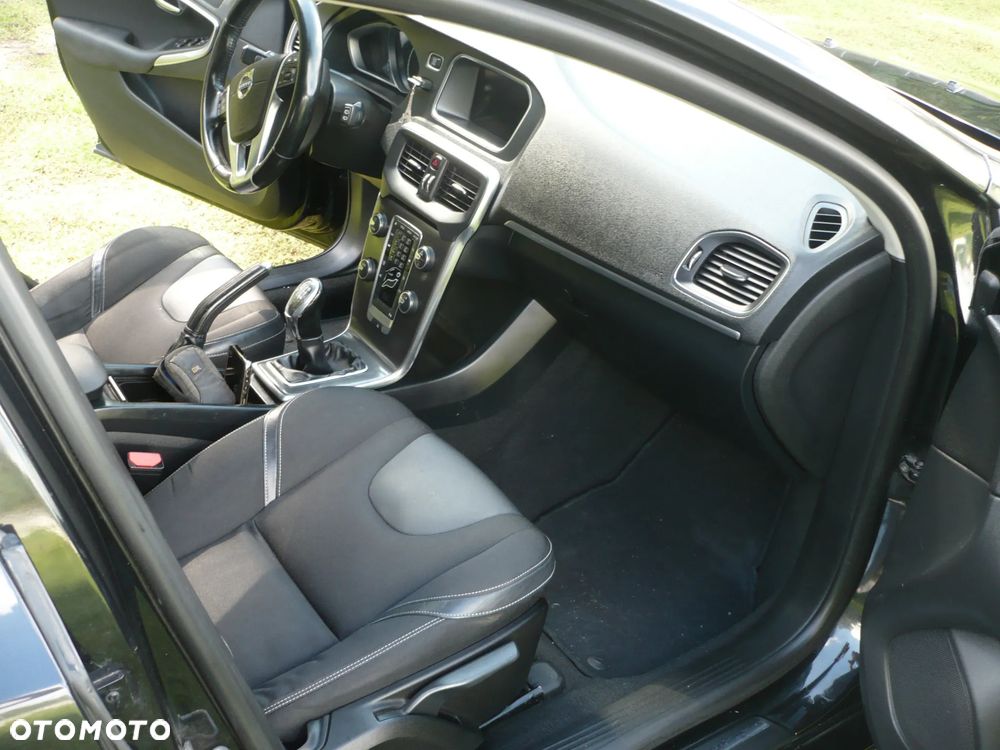 Volvo V40 D2 - 14