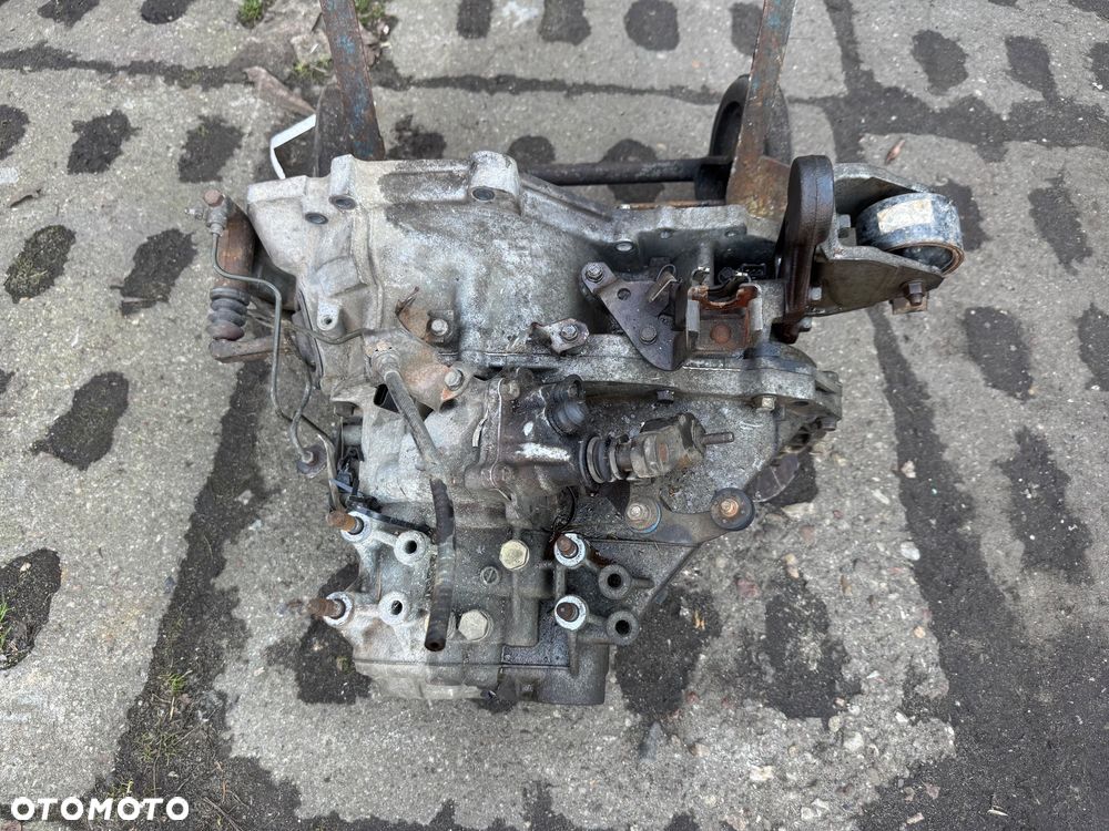 MITSUBISHI OUTLANDER I 01-06 2.0 16V 4x4 SKRZYNIA BIEGÓW W5M421Z4B1 - 2