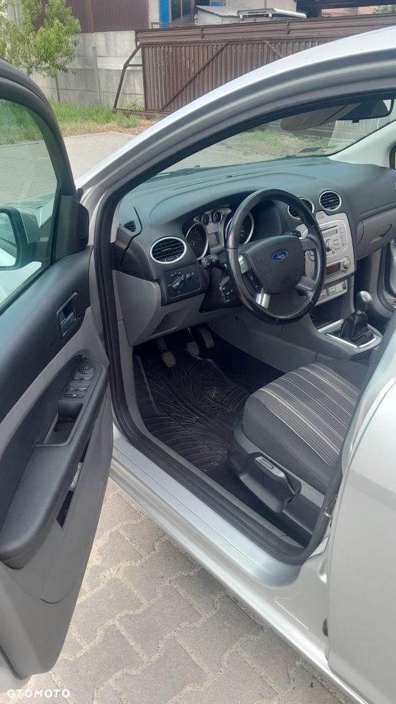 Ford Focus 1.6 TDCi Ambiente - 6
