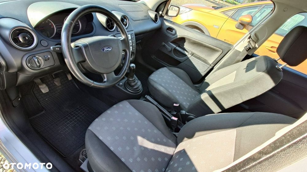 Ford Fiesta - 7