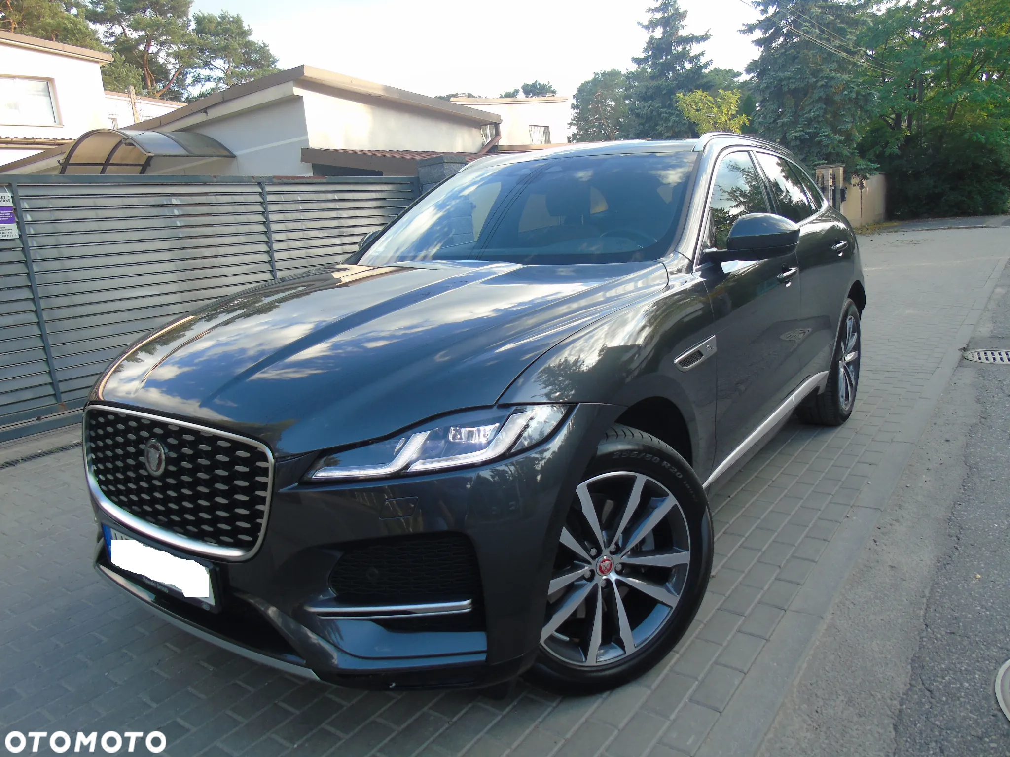 Jaguar F-Pace - 4