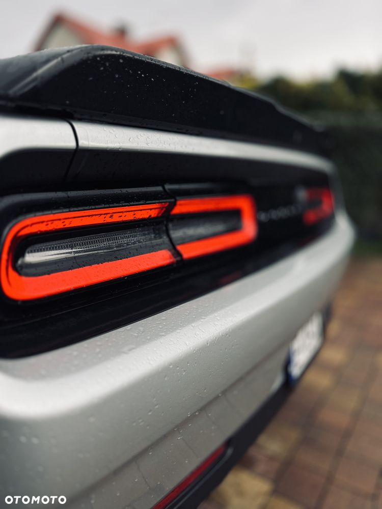 Dodge Challenger - 23