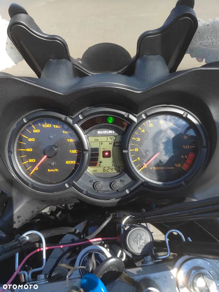 Suzuki V-STROM - 7