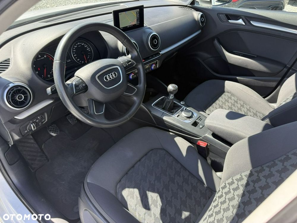 Audi A3 Sportback 1.2 TFSI Attraction - 14