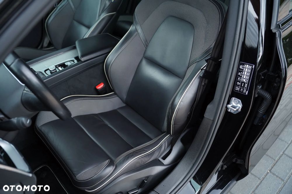 Volvo S60 T5 R-Design - 20