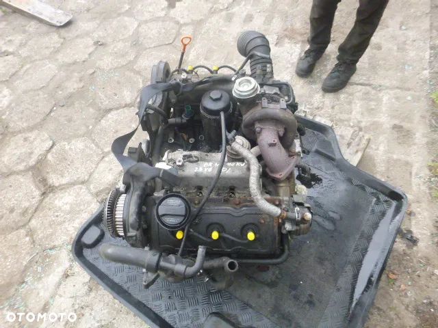 SILNIK VOLKSWAGEN PASSAT B5 FL 2.5 TDI AKN - 17