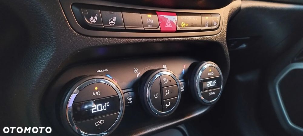 Jeep Renegade 1.4 MultiAir Limited FWD S&S - 16