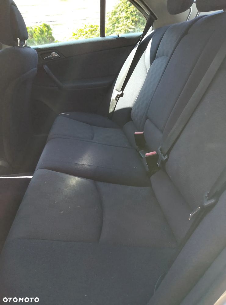 Mercedes-Benz Klasa C 200 CDI Classic - 12