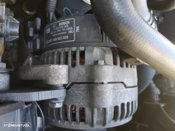 Alternador Volkswagen Passat (3B2) - 1