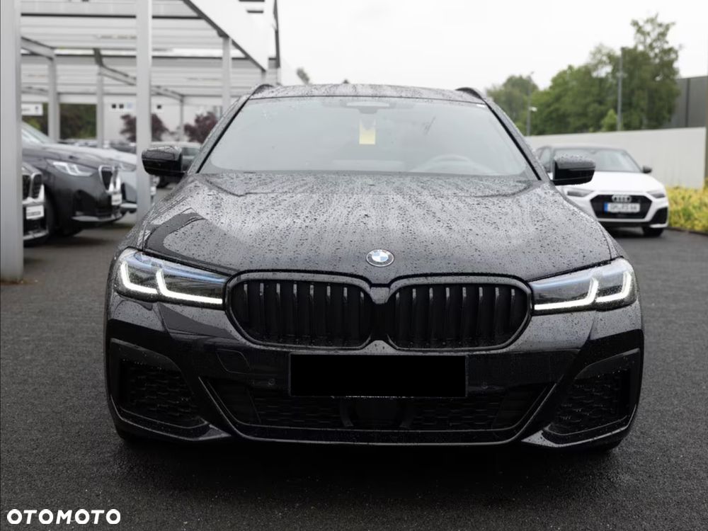 BMW Seria 5 540i xDrive - 6