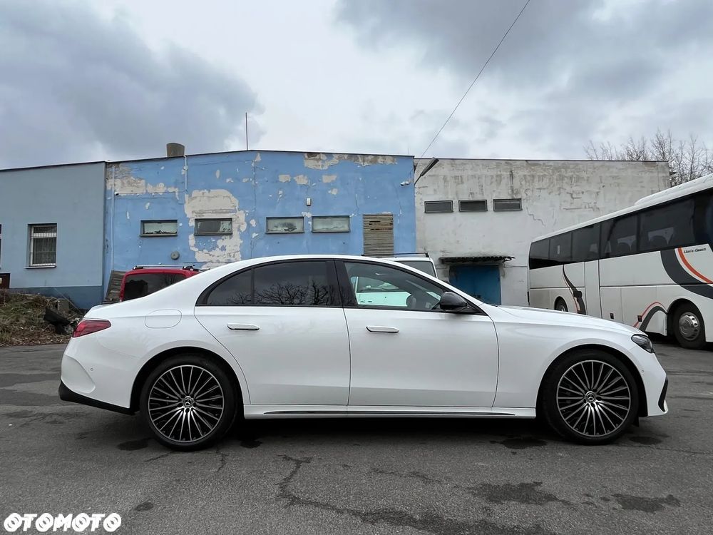 Mercedes-Benz Klasa E 200 9G-TRONIC AMG Line - 4