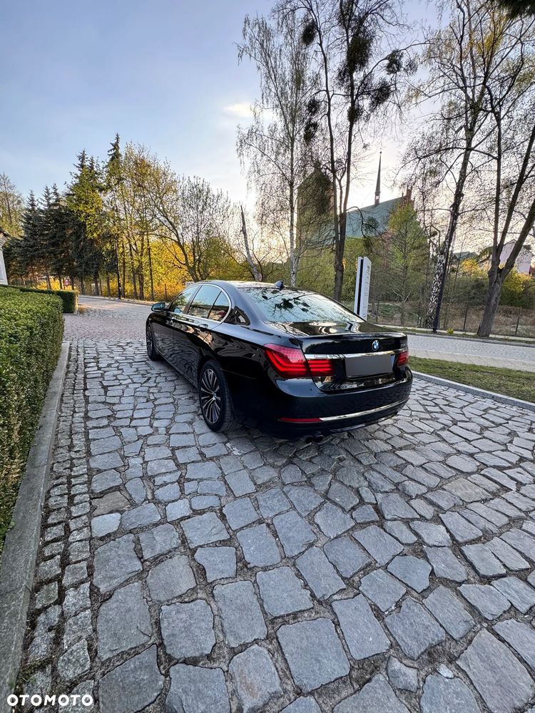 BMW Seria 7 730Ld BluePerformance Edition Exclusive - 7