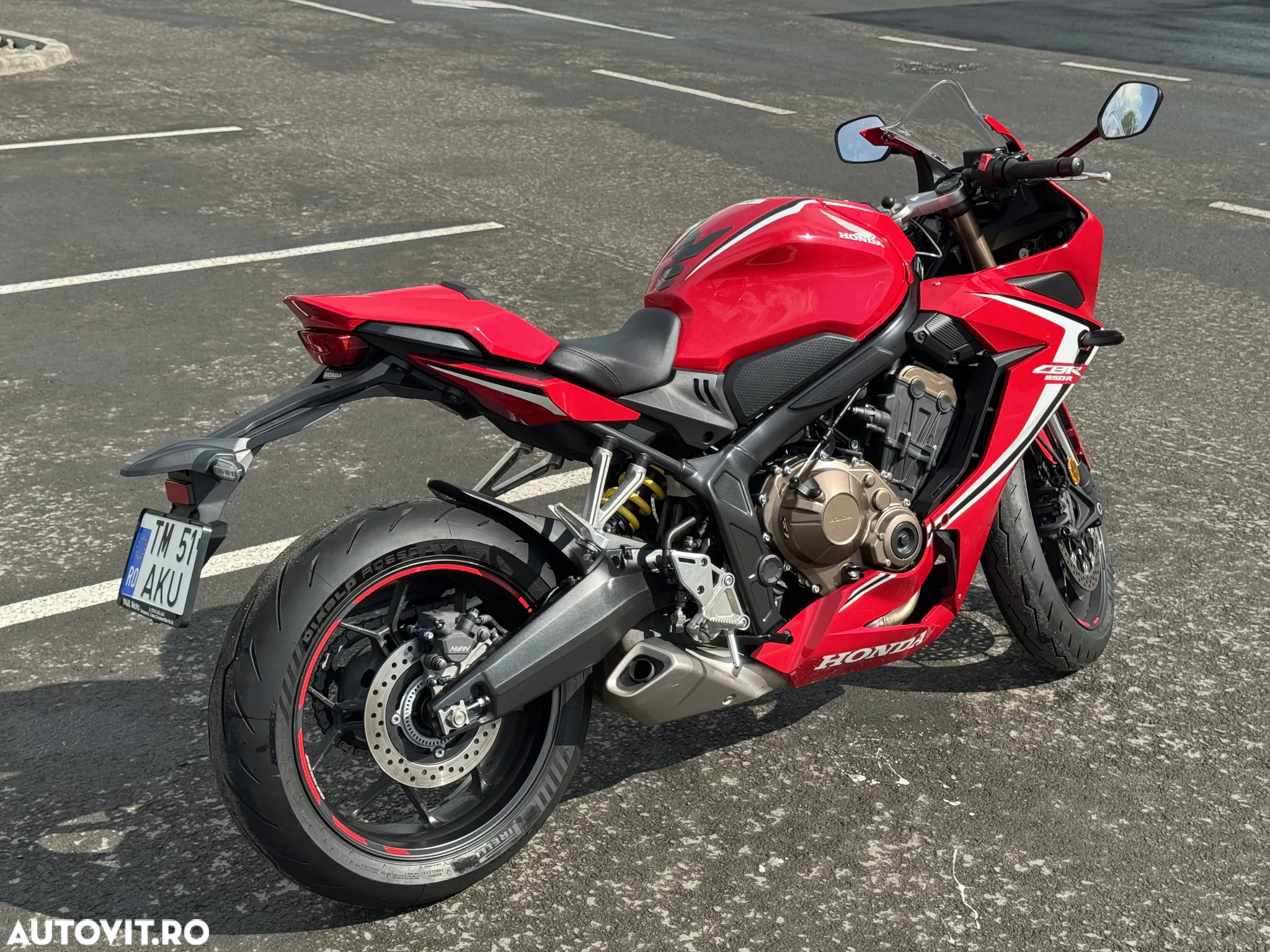 Honda CBR 650R - 4