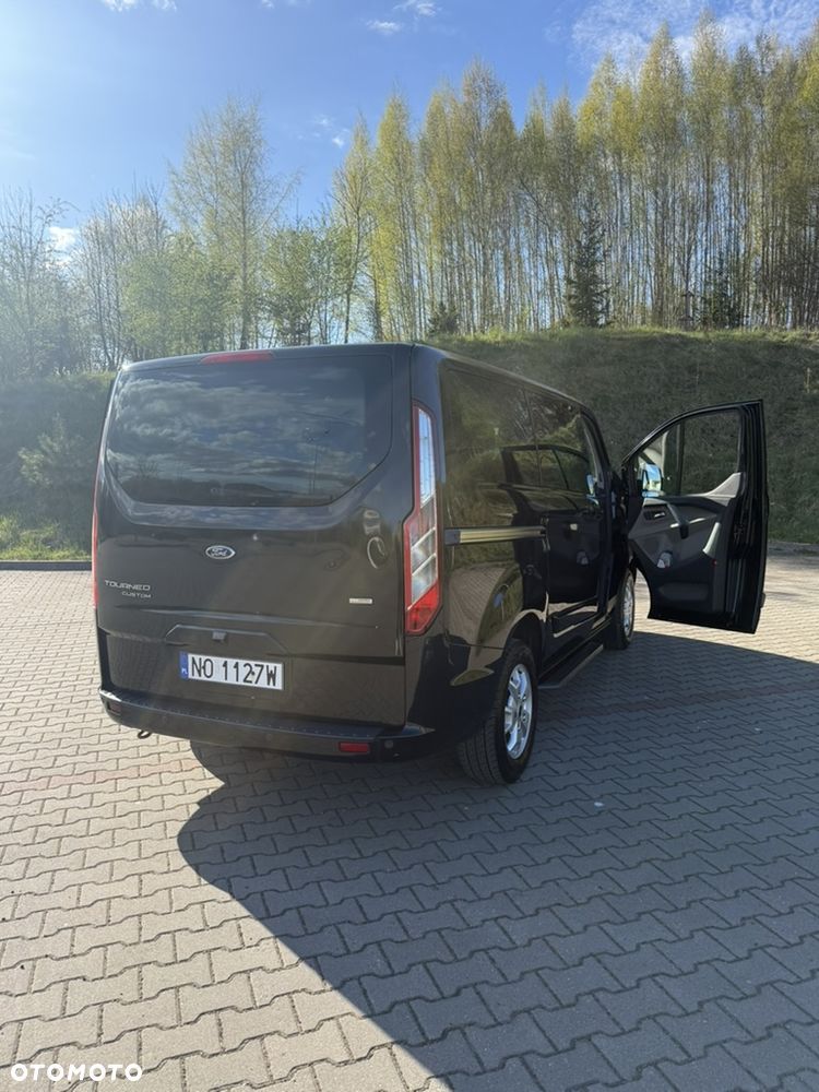 Ford Tourneo Custom - 10