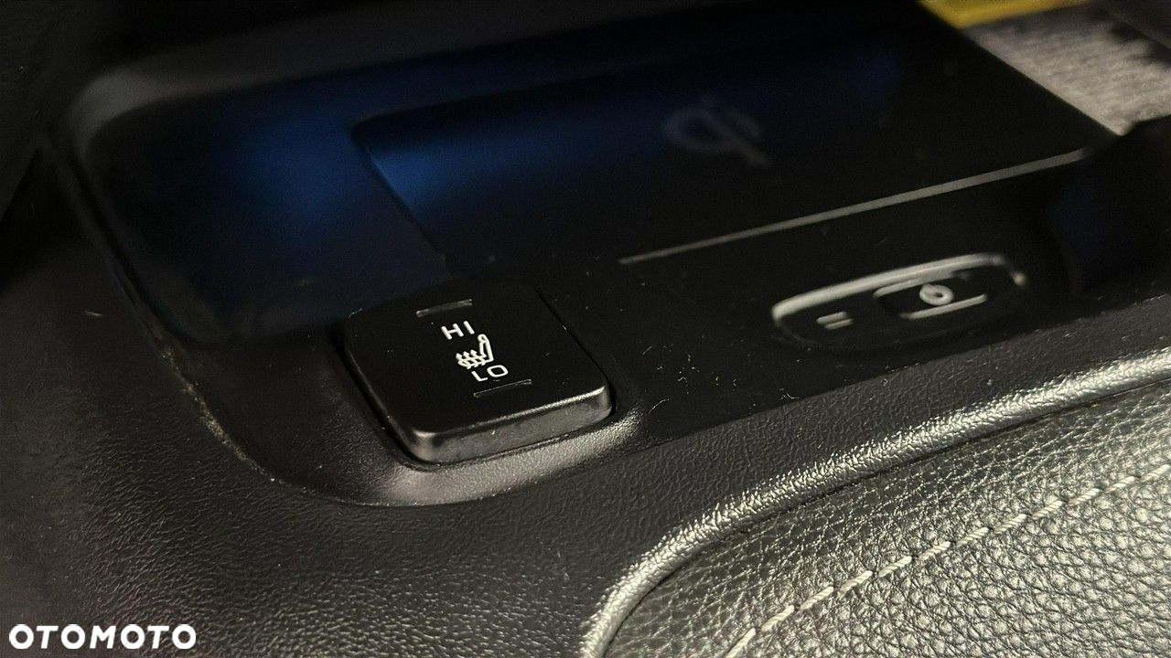 Toyota Corolla 2.0 Hybrid GR Sport - 22