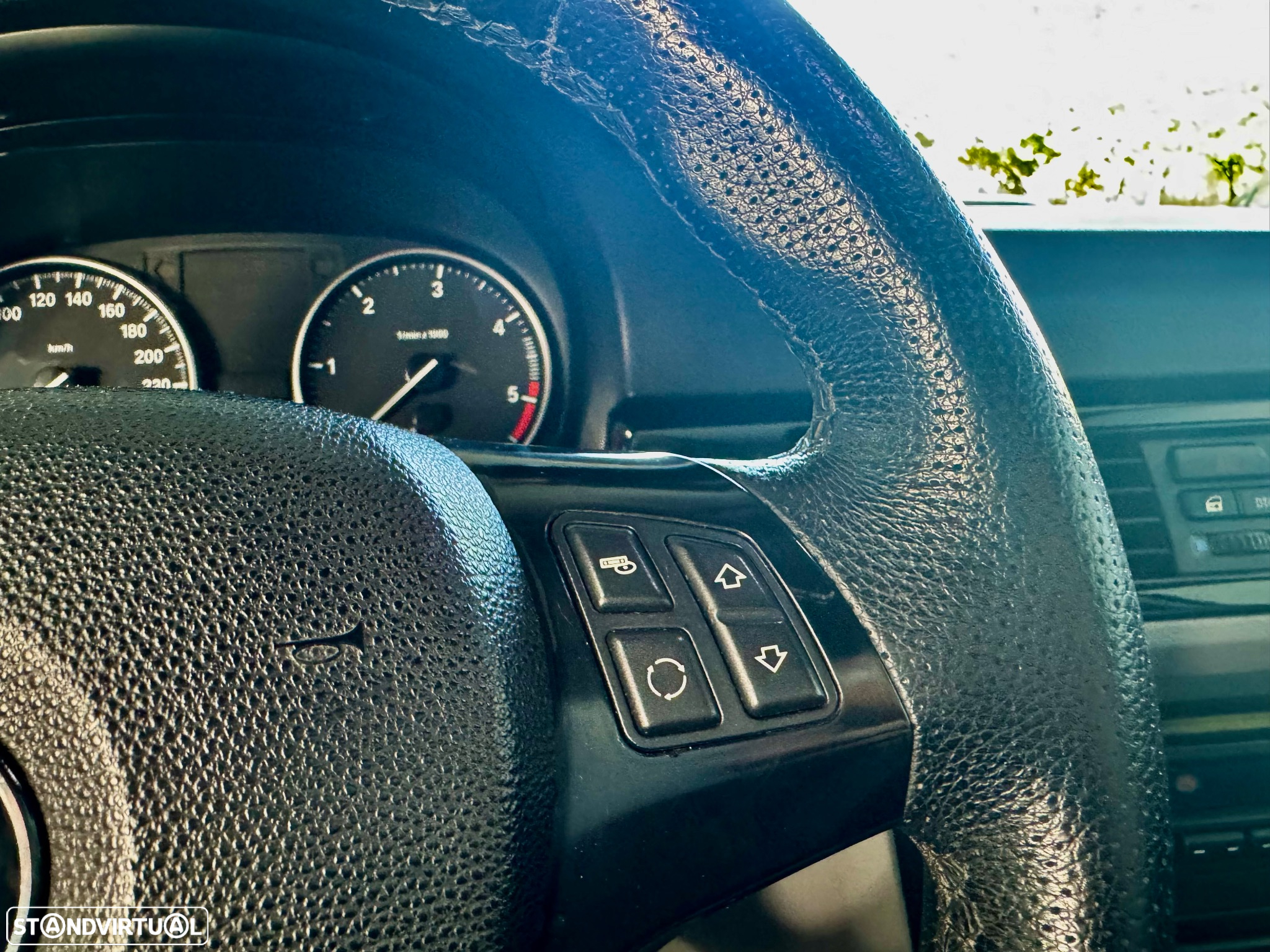 BMW 320 d Coupe - 16