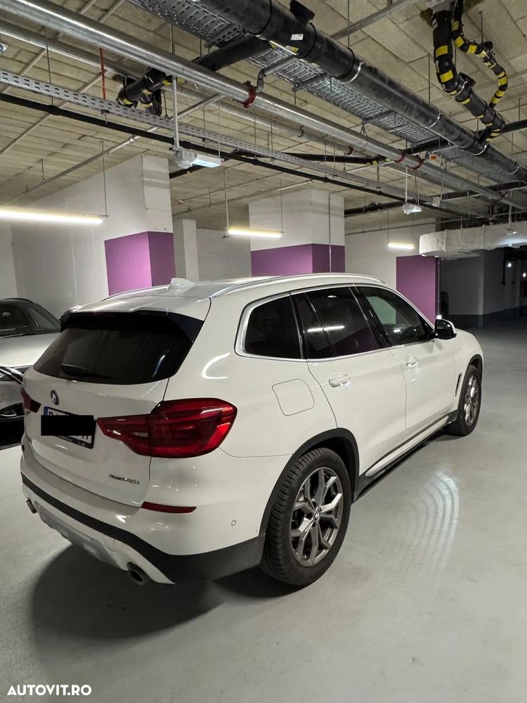 BMW X3 xDrive30i Aut. Luxury Line - 3