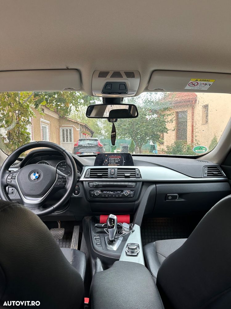 BMW Seria 3 320d Aut. - 5
