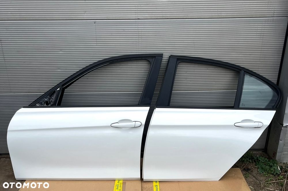 Drzwi Lewy przod tyl BMW 3 F30 300 / 0