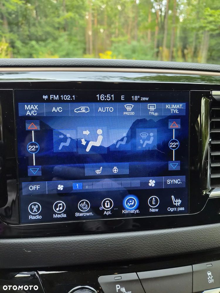 Chrysler Pacifica - 26
