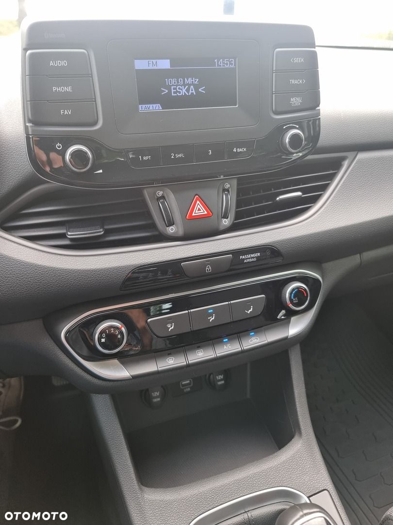 Hyundai i30 1.5 DPI Comfort - 30