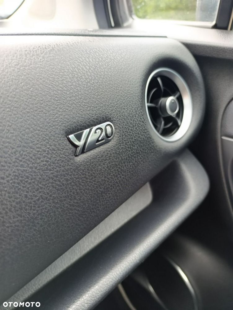 Toyota Yaris - 9