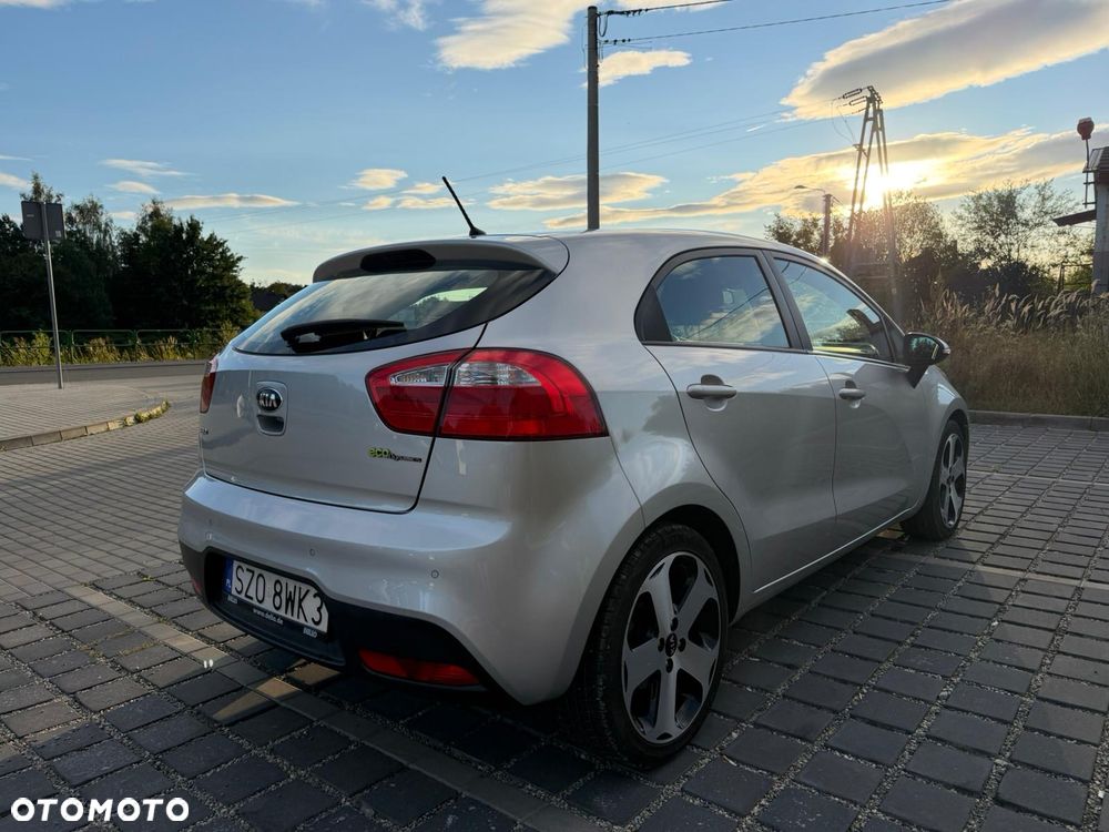 Kia Rio 1.4 Spirit - 4