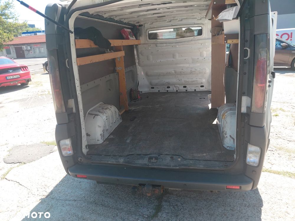 Renault Trafic - 13